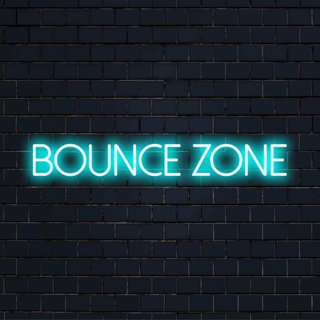 Het Bounce Zone LED-neonbord gloeit in levendige kleuren en is de perfecte op maat gemaakte lichtdecoratie voor speelse en levendige ruimtes.