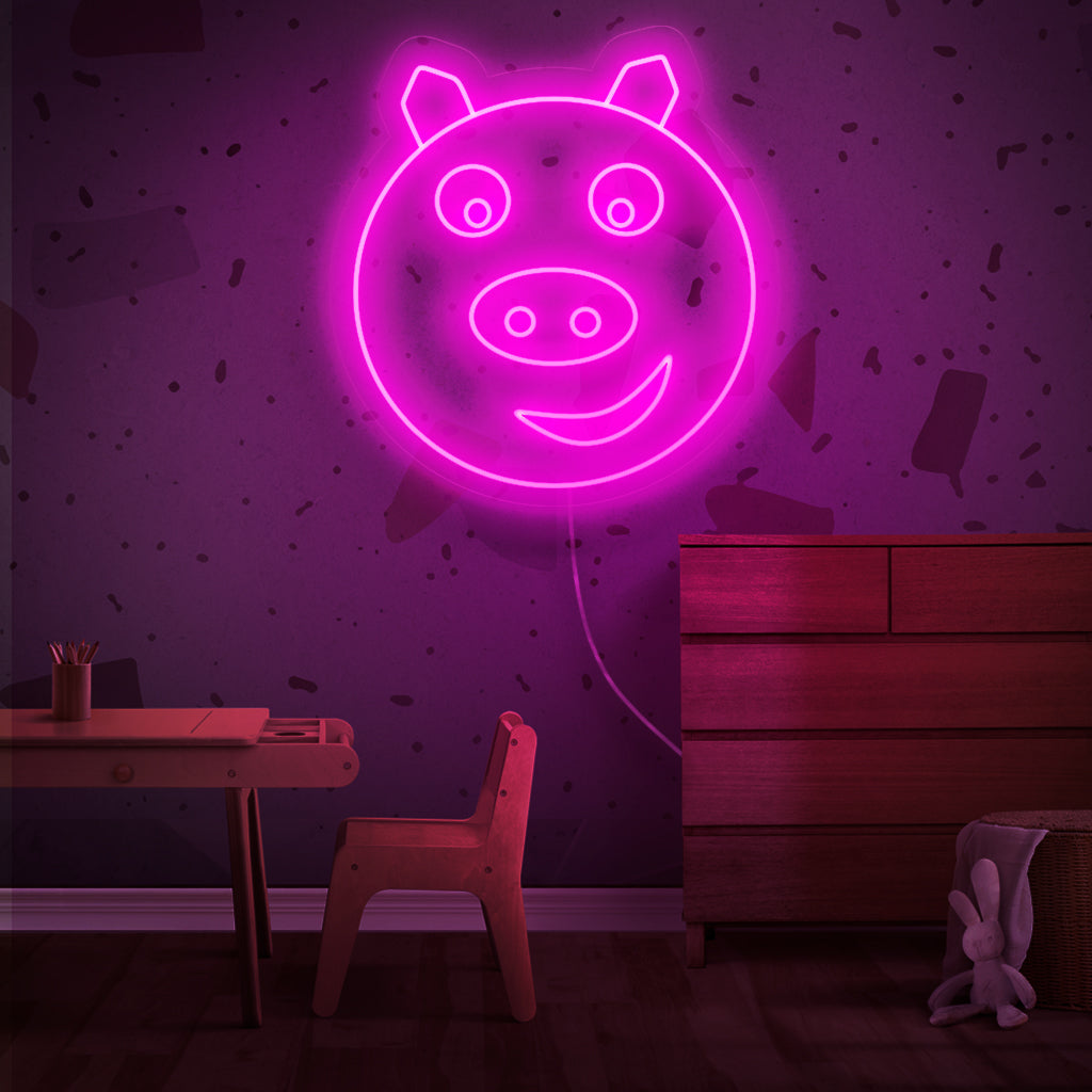 "Cute Pig Neon Sign" licht op met een neonlicht en geeft uw ruimte een speelse en innemende sfeer. Ideaal voor het creëren van een vriendelijke en prettige sfeer.