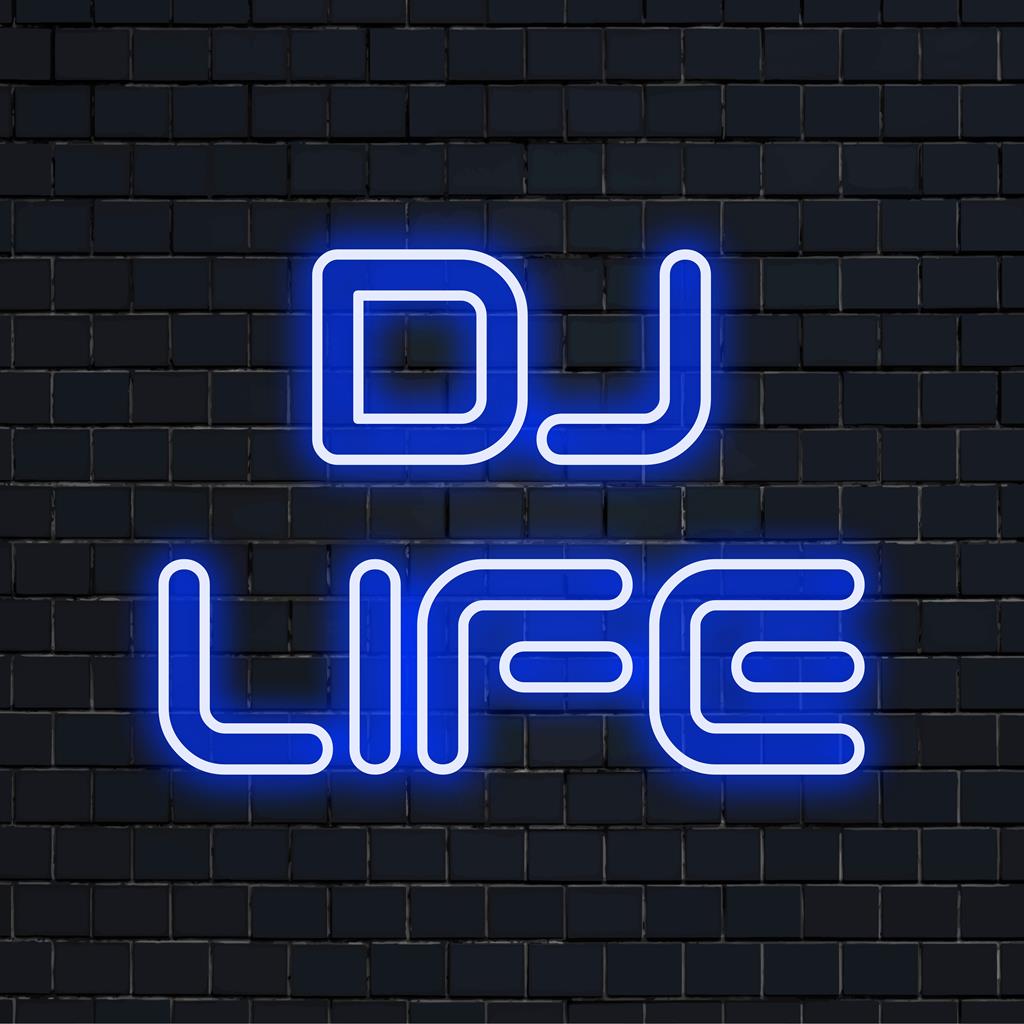 Levendig, op maat gemaakt LED-neonbord met de titel DJ Life, perfect voor muziekliefhebbers, voegt een dynamische toets toe aan uw ruimte.