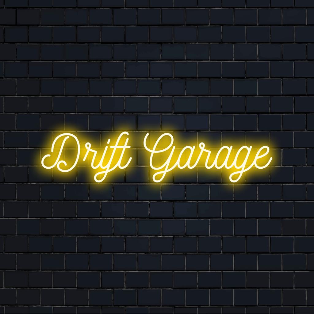 Opvallend Drift Garage LED-neonbord in levendige kleuren, perfect voor gepersonaliseerde neonverlichting in elke ruimte.
