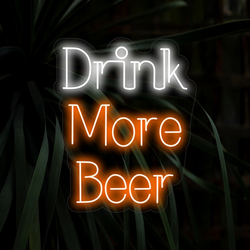 "Drink More Beer Neon Sign" straalt een levendige gloed uit, perfect voor bars en ruimtes met een sociale sfeer.