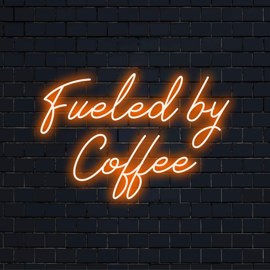 Op maat gemaakt LED-neonbord met de tekst 'Feeded by Coffee'. Perfecte neon-muurkunst voor koffieliefhebbers.