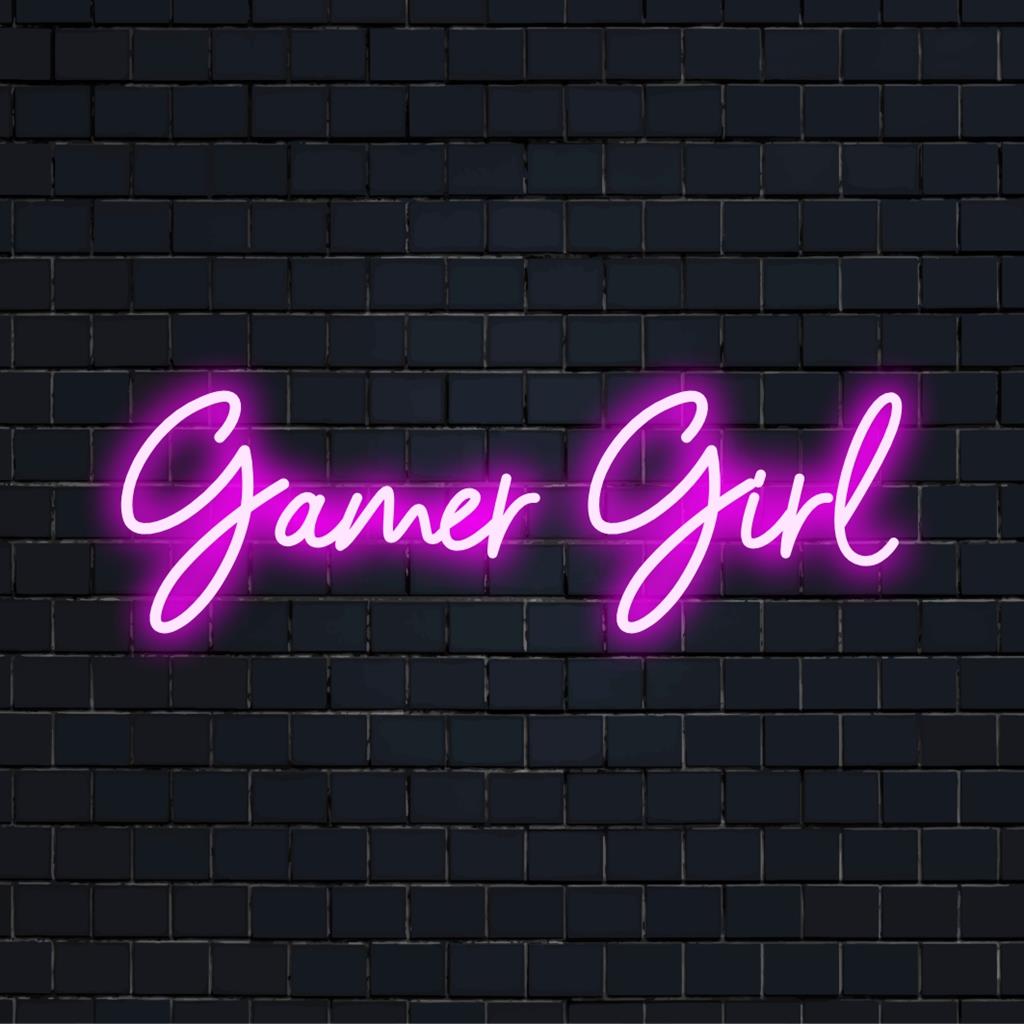 Het op maat gemaakte Gamer Girl LED-neonbord straalt levendig licht uit, perfect voor gamingdecoraties en liefhebbers van neonkunst.