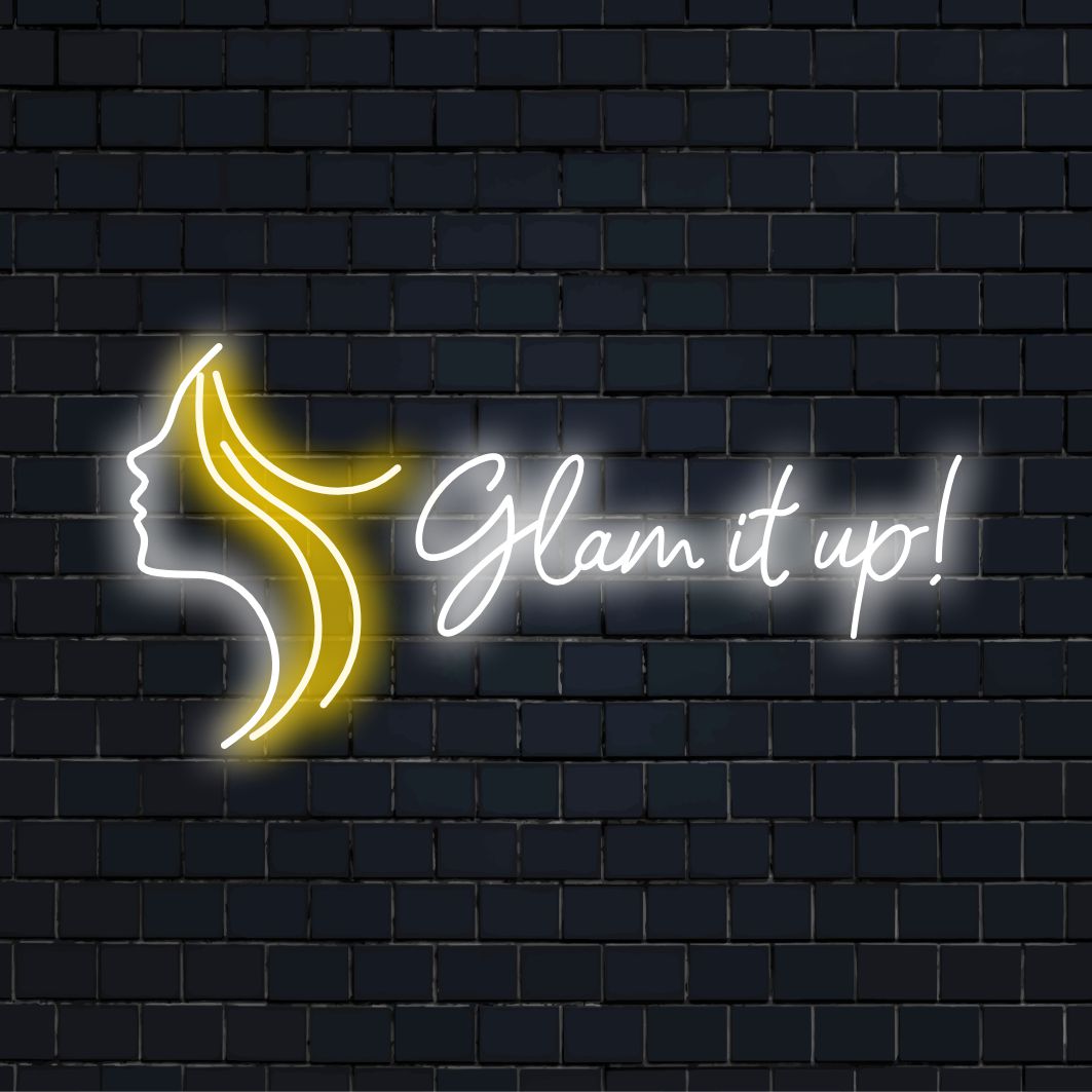 Een prachtig vormgegeven, op maat gemaakt LED-neonbord met de tekst Glam It Up 2, perfect voor een gepersonaliseerde decoratie.