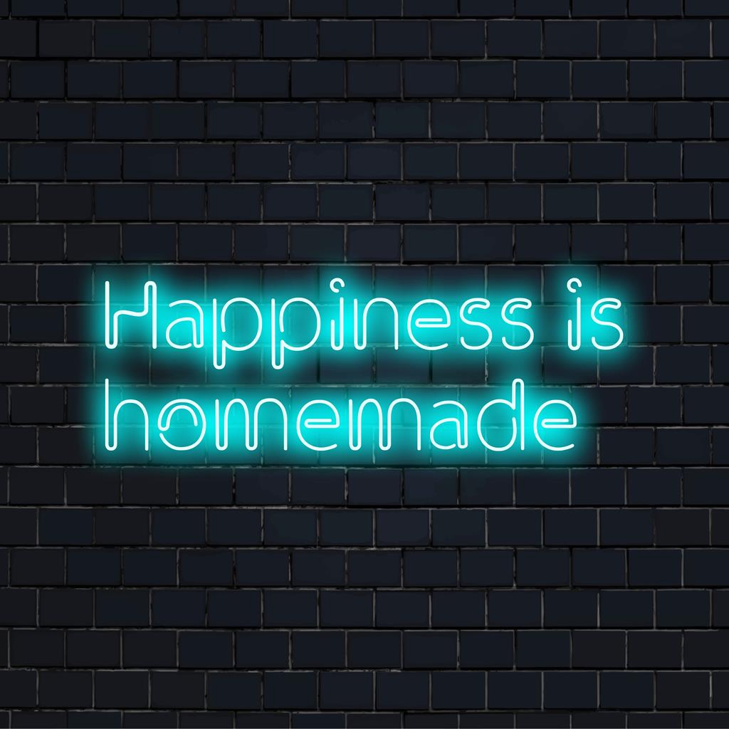 Happiness Is Homemade neonreclame met een warme, uitnodigende gloed. Perfecte gepersonaliseerde LED-decoratie voor thuis of op evenementen.