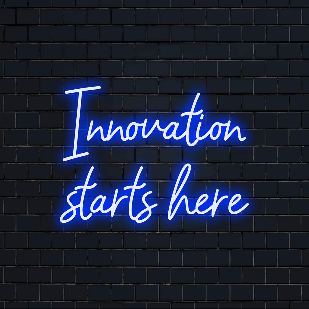 Een op maat gemaakt LED-neonbord met de tekst 'Innovation Stars Here', perfect voor moderne kantoorinrichtingen of inspiratieruimtes.