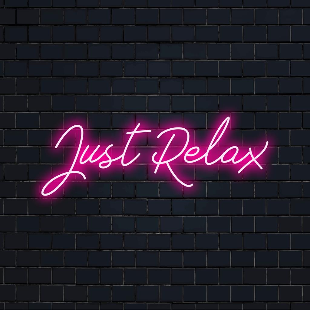 LED-neonbord met de tekst Just Relax in een elegant lettertype; ideaal voor stressverlichting en een rustige sfeer.