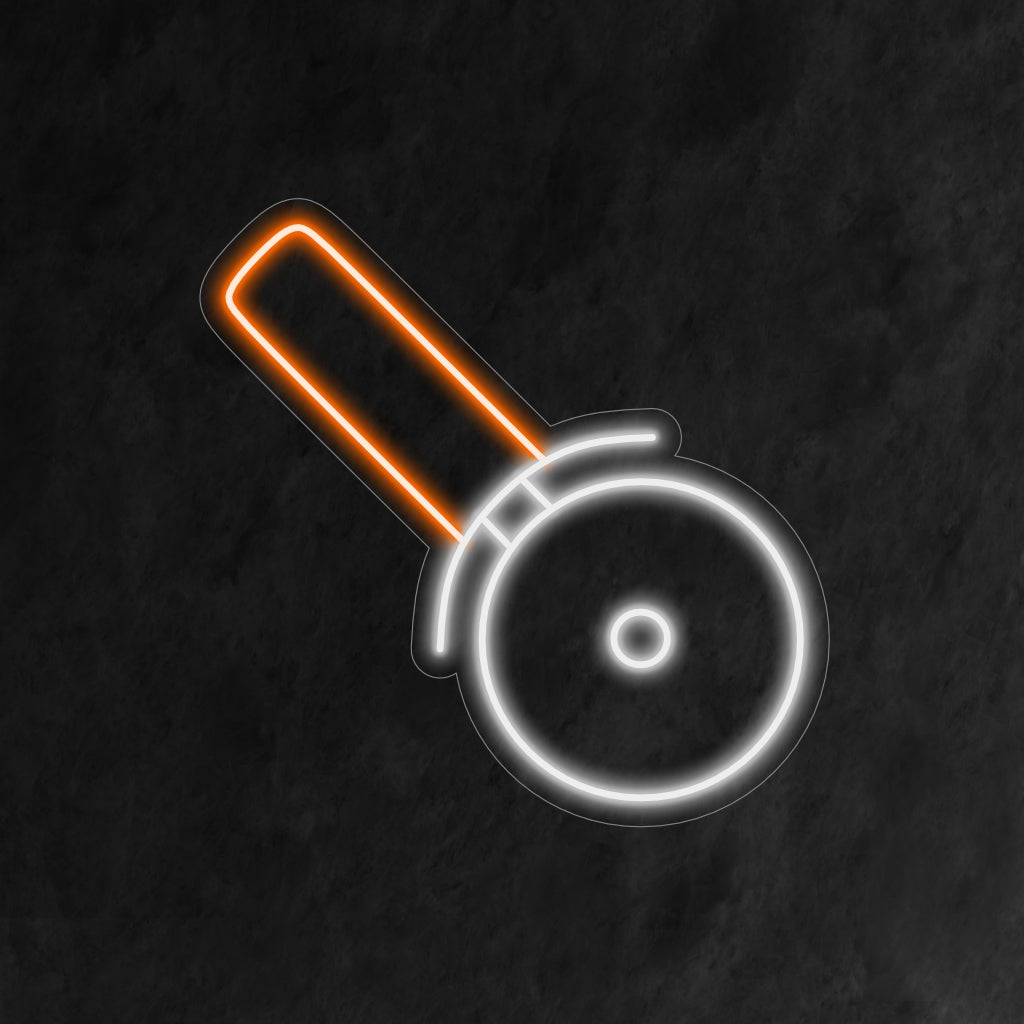 "Pizza Cutter Wheel Neon Sign" is een eigenzinnige en culinaire toevoeging, perfect voor ruimtes waar de kunst van het pizzabakken wordt gewaardeerd. Verlicht met de flair van een pizzaliefhebber!