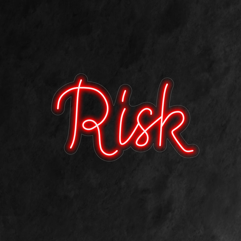 "Risk Neon Sign" verlicht op gewaagde wijze het woord 'Risk' en geeft uw ruimte een gevoel van avontuur en durf.