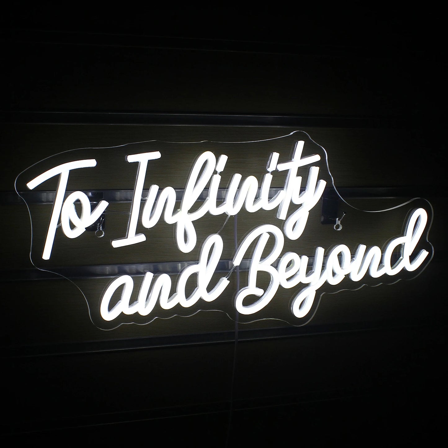 To Infinity and Beyond 5V USB LED Neon Sign - Budgetvriendelijk
