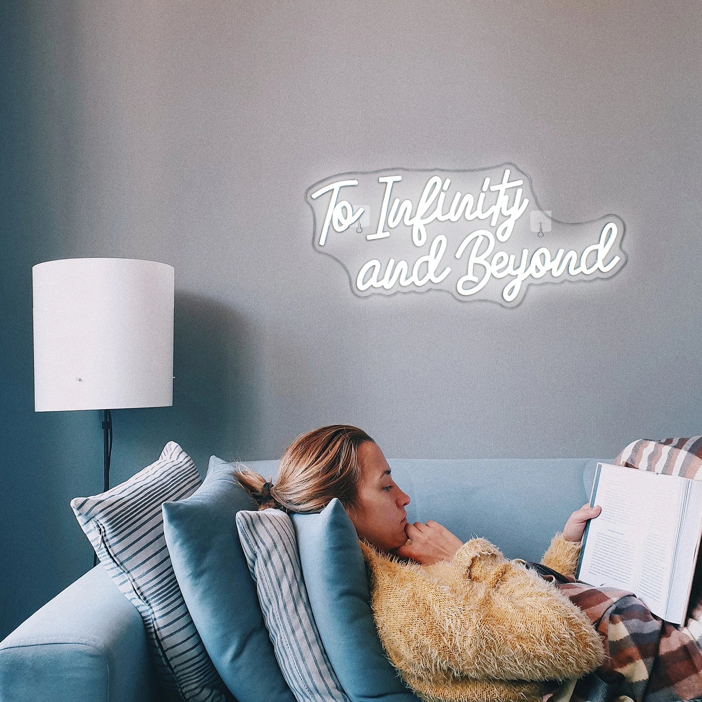 To Infinity and Beyond 5V USB LED Neon Sign - Budgetvriendelijk