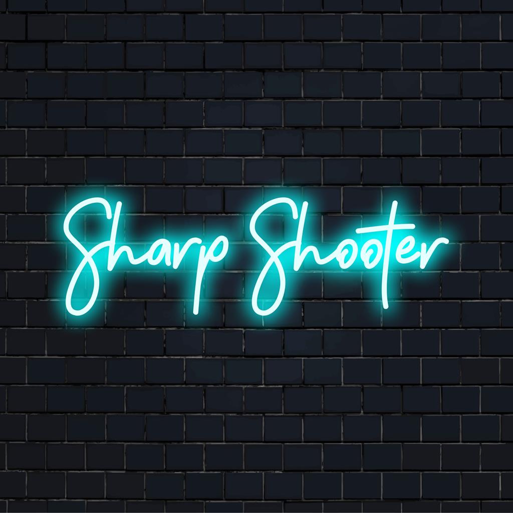 Levendig Sharp Shooter LED-neonlicht met strakke lijnen, perfect voor een moderne inrichting. Op maat gemaakte kunst die elke ruimte verlicht.