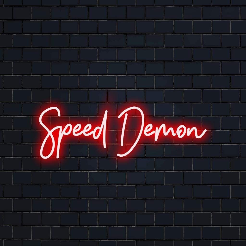 Levendig en gedurfd LED-neonbord met een dynamisch 'Speed Demon'-ontwerp, perfect voor een moderne inrichting en een opvallende toevoeging.