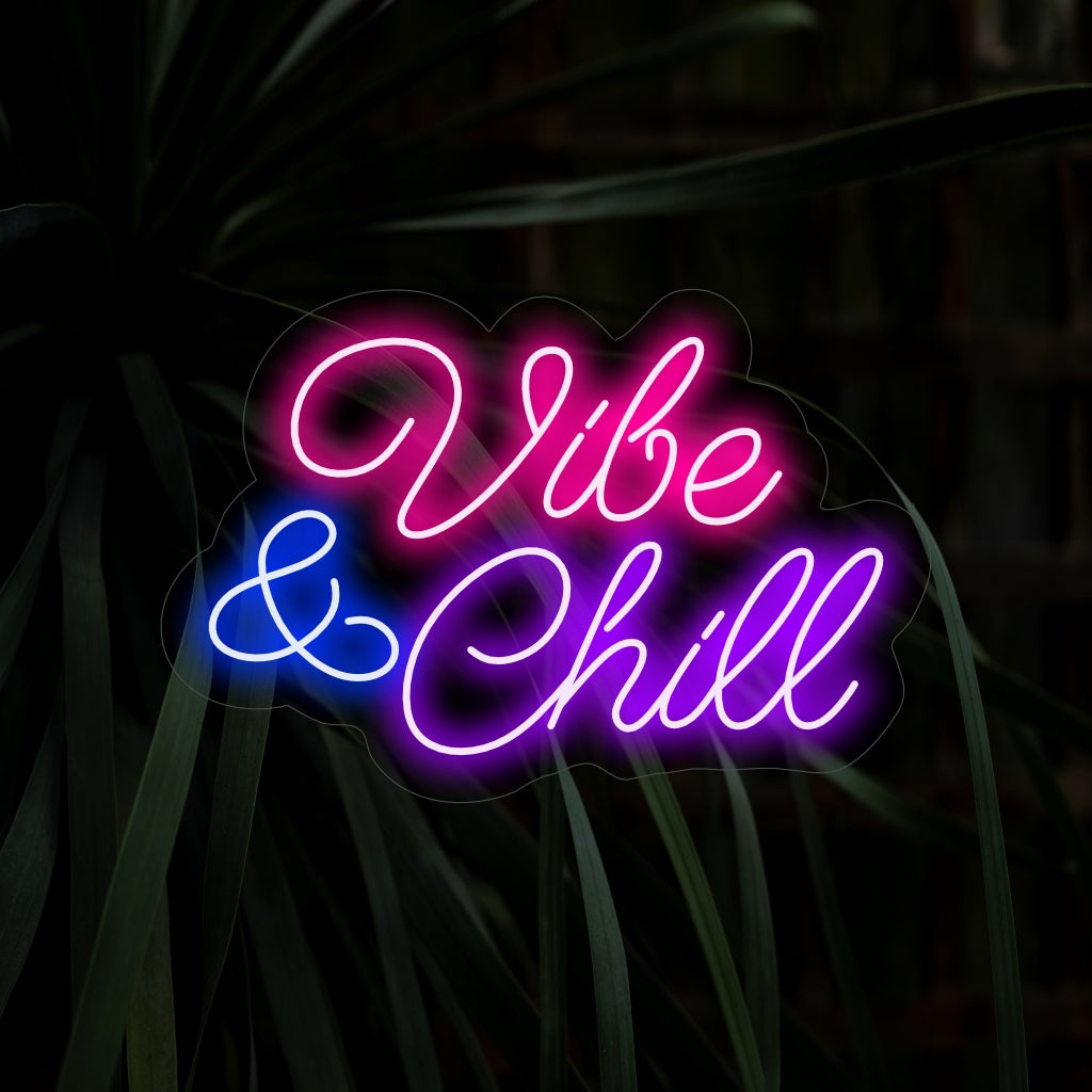 "Vibe & Chill Neon Sign" creëert een trendy en ontspannen sfeer met zijn koele gloed, wat ontspanning en goede vibes in uw ruimte stimuleert.