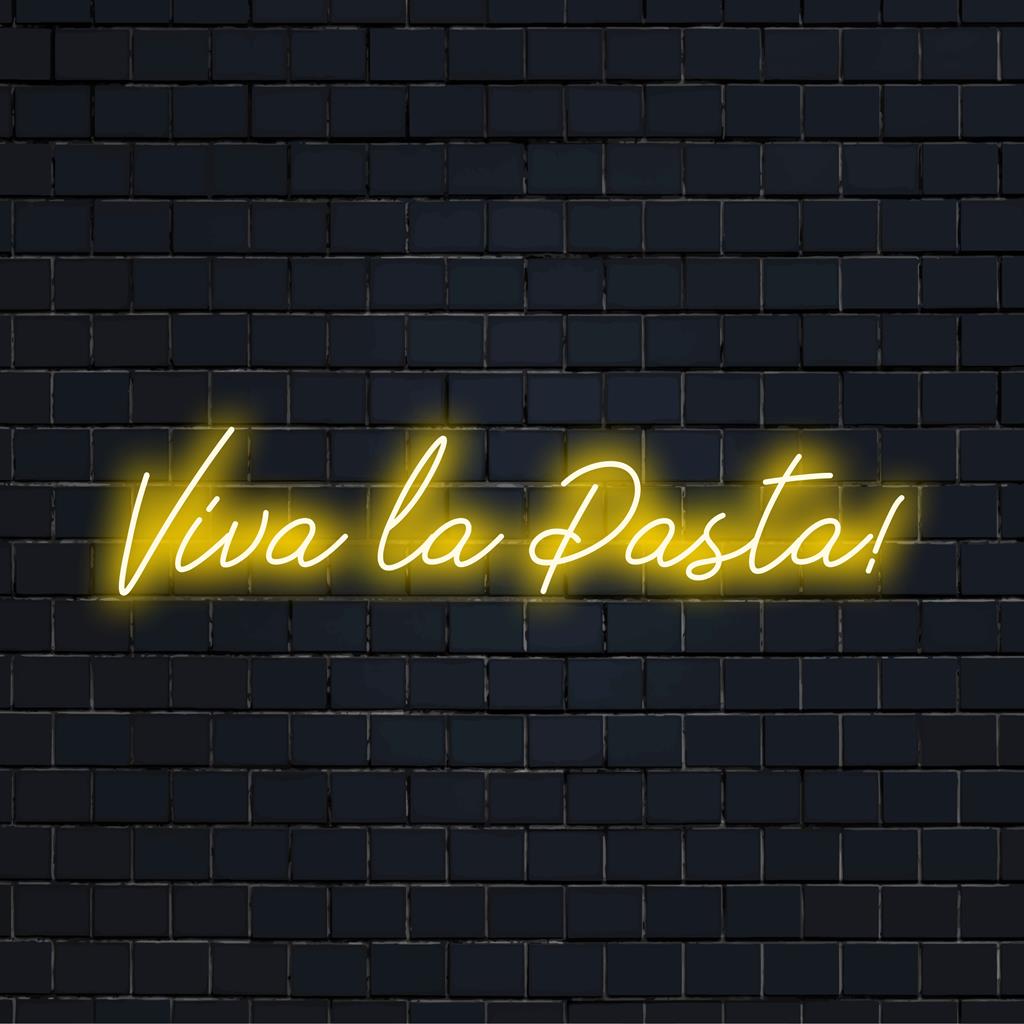 Op maat gemaakt LED-neonbord met de tekst Viva La Pasta! in levendige kleuren; voegt een leuke en levendige toets toe aan elke inrichting.