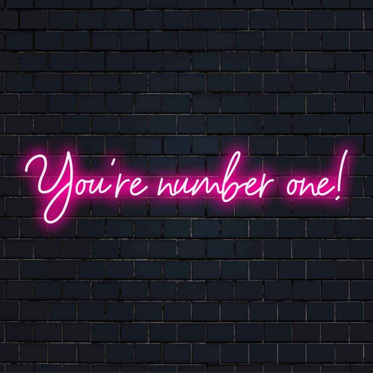 Op maat gemaakt LED-neonbord in levendige kleuren, met de tekst You're Number One, perfect voor een unieke woninginrichting.