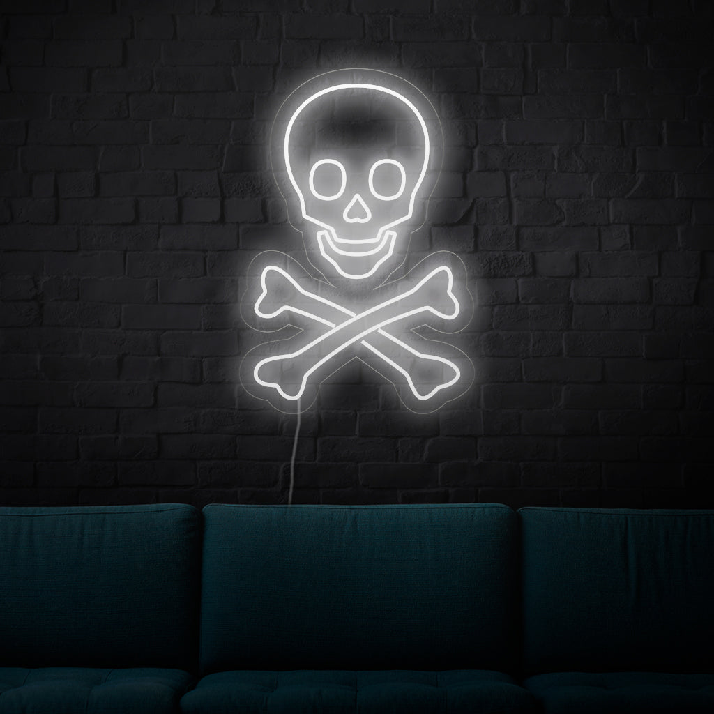 Een betoverend neonbord met een piratenschedel en gekruiste beenderen, dat avontuur en de geest van de volle zee symboliseert.
