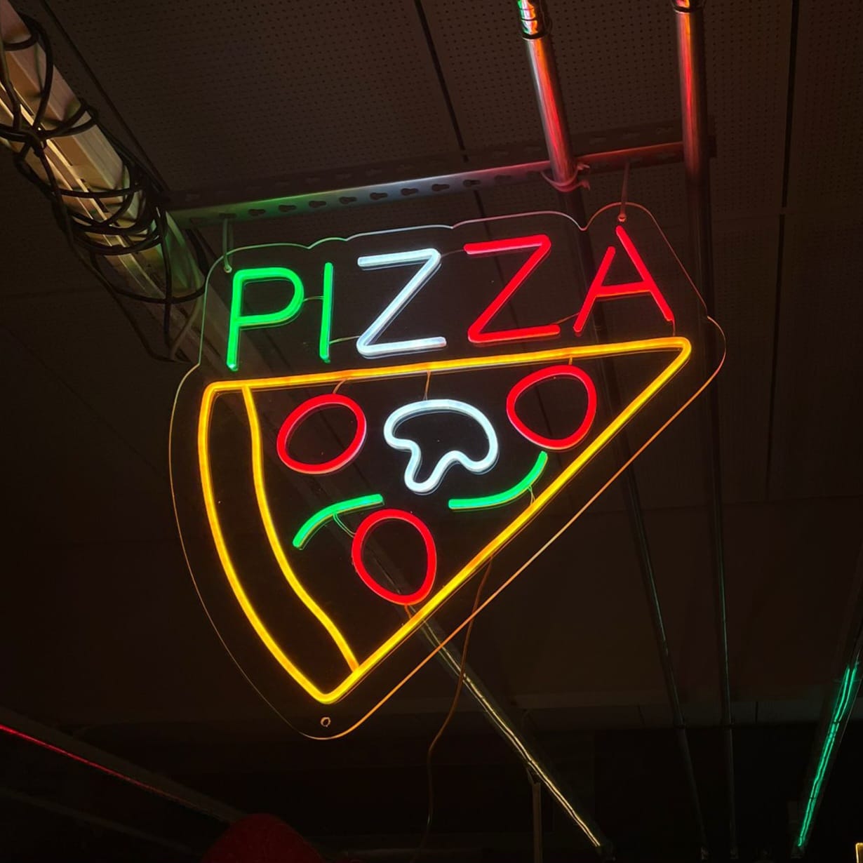 Pizza Neonreclame - The Art Neon