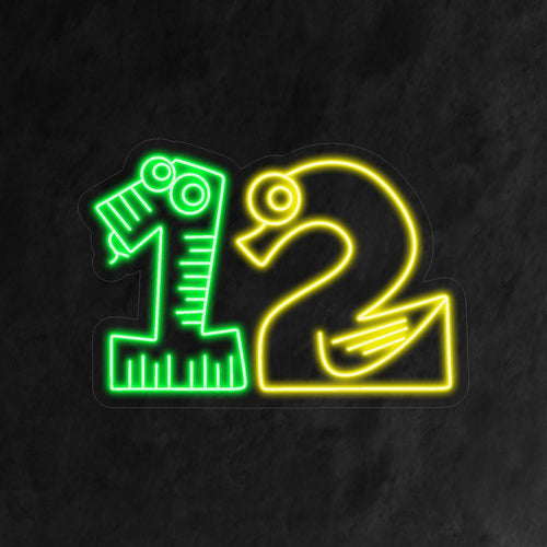 "Neonbord voor 12e verjaardag" toont een speels cijfer 12, waarbij de '1' lijkt op een groene slang en de '2' op een gele zwaan. Perfect voor een levendig en vrolijk kinderfeestje.