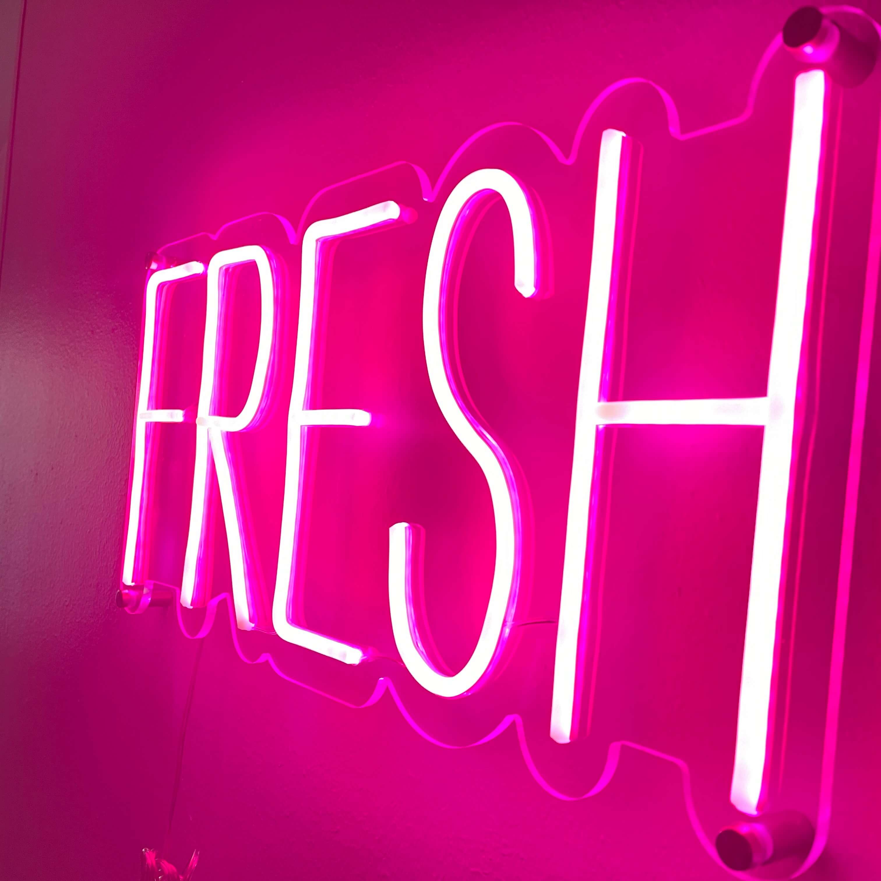 Fris neonbord - The Art Neon