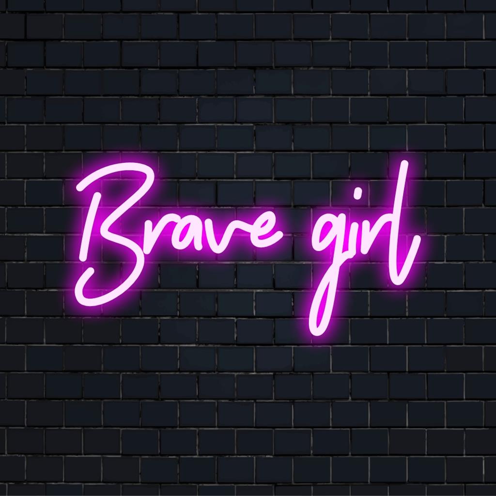 Levendig Brave Girl LED-neonbord, perfect voor inspirerende wanddecoratie, dat elke ruimte een elegante en stralende uitstraling geeft.