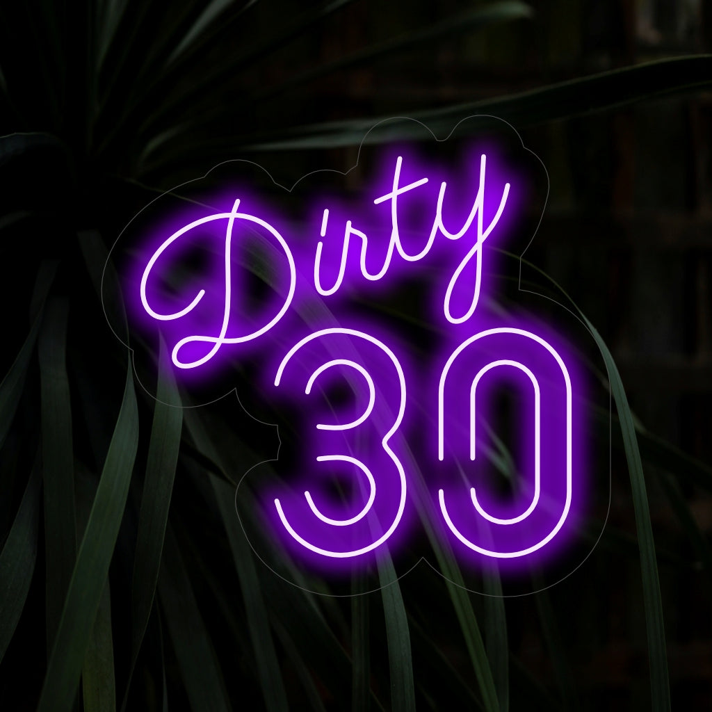 Het "Dirty 30 Neon Sign" licht op met een sprankelende gloed, waardoor de viering een speelse en uitbundige sfeer krijgt. Ideaal om de mijlpaal van 30 jaar te vieren.