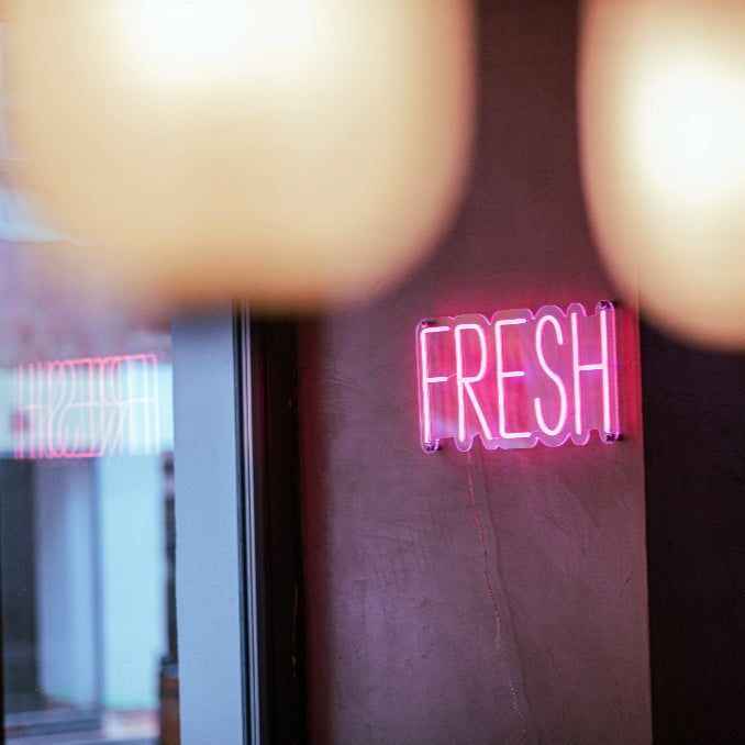 Fris neonbord - The Art Neon