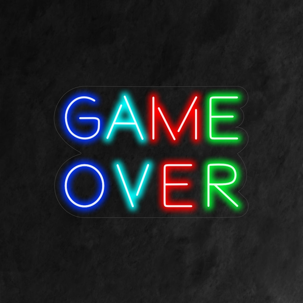 "Game Over Neon Sign" is een nostalgische en retro toevoeging aan je game-interieur. Een neonlamp die de essentie van klassiek gamen vastlegt.