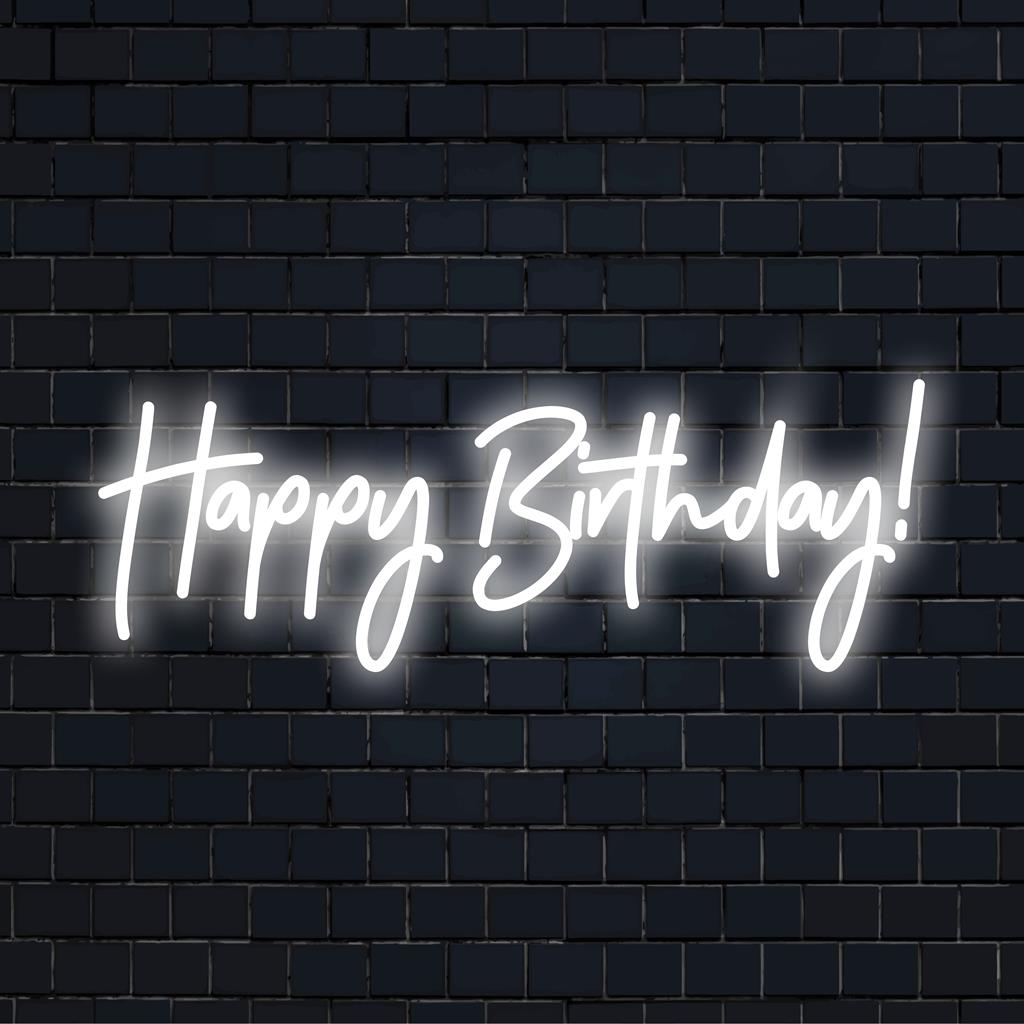 LED-neonreclame met de tekst Happy Birthday! in levendige, feestelijke kleuren, perfect als feestelijke muurdecoratie.