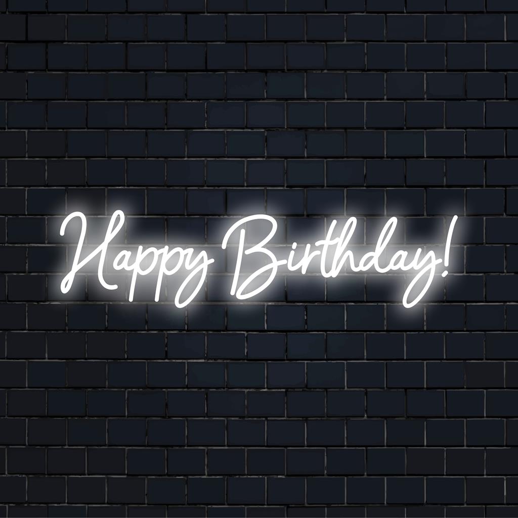 Vrolijke en feestelijke Happy Birthday! LED-neonkunst; perfect voor persoonlijke feestdecoratie met neonmagie.