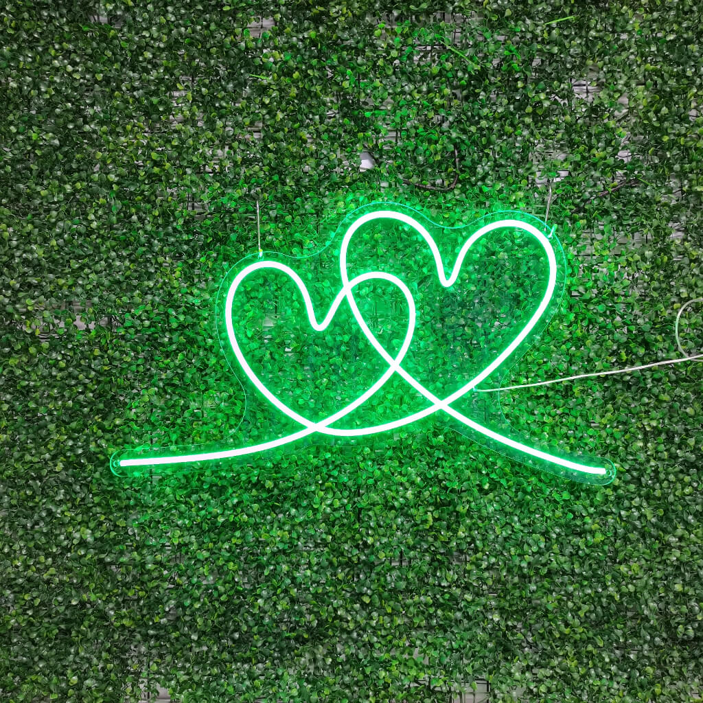 Neonreclame met hartjes - The Art Neon