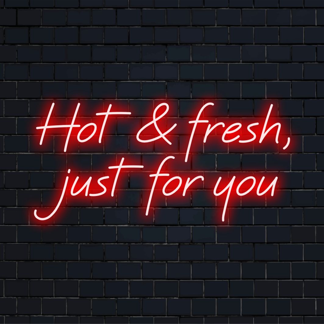 Het kleurrijke, frisse en warme LED-neonbord, speciaal voor jou, voegt een trendy tintje toe. Het is voorzien van aangepaste artistieke elementen en een felle neongloed.