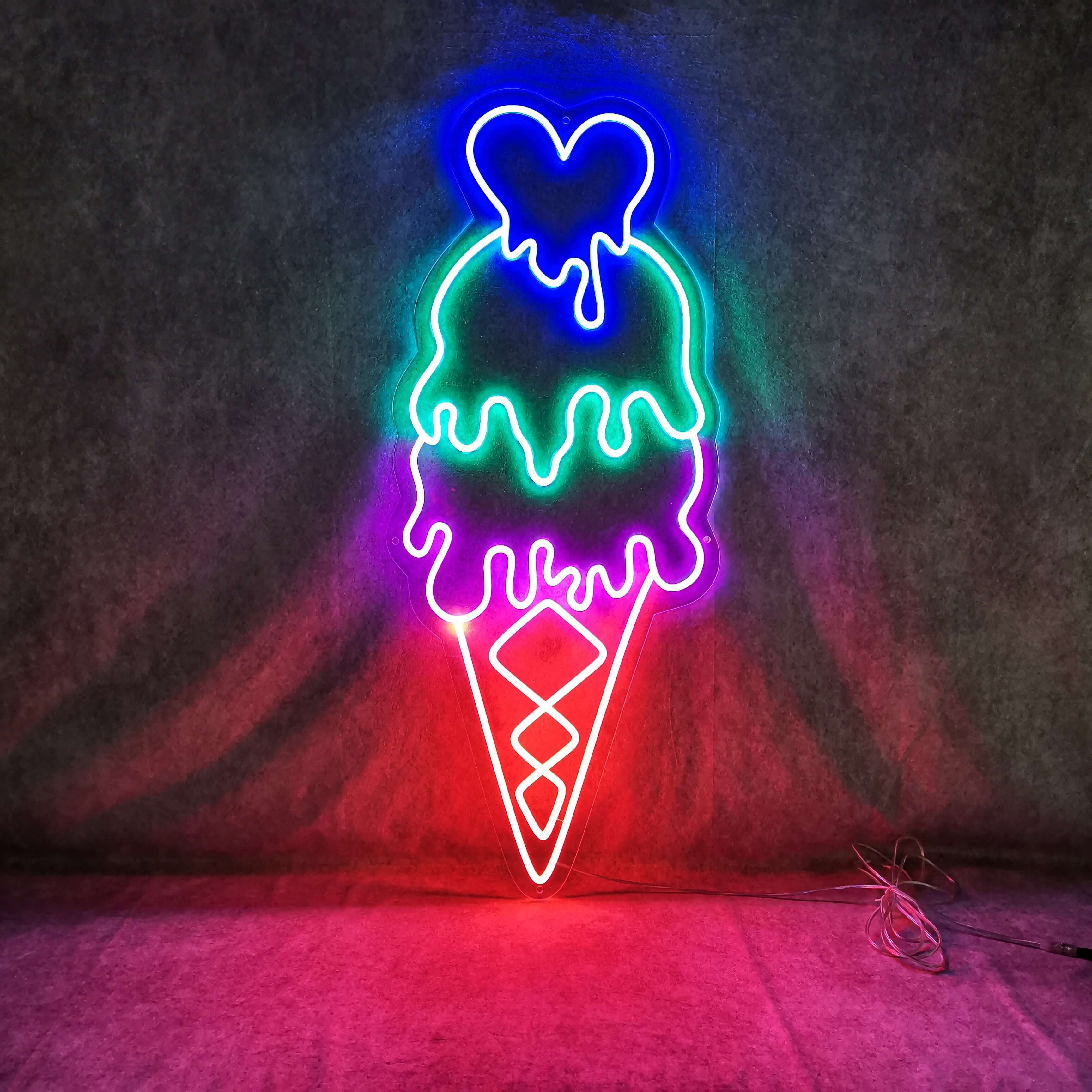 Neonreclame met ijsjes - The Art Neon