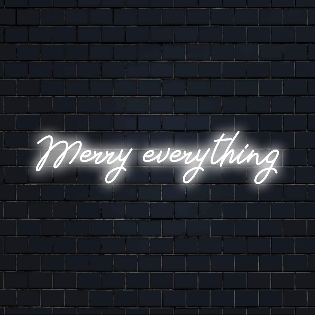 Feestelijk LED-neonbord dat de tekst Merry Everything in vrolijke kleuren laat oplichten; perfecte neonmuurdecoratie voor de feestdagen.