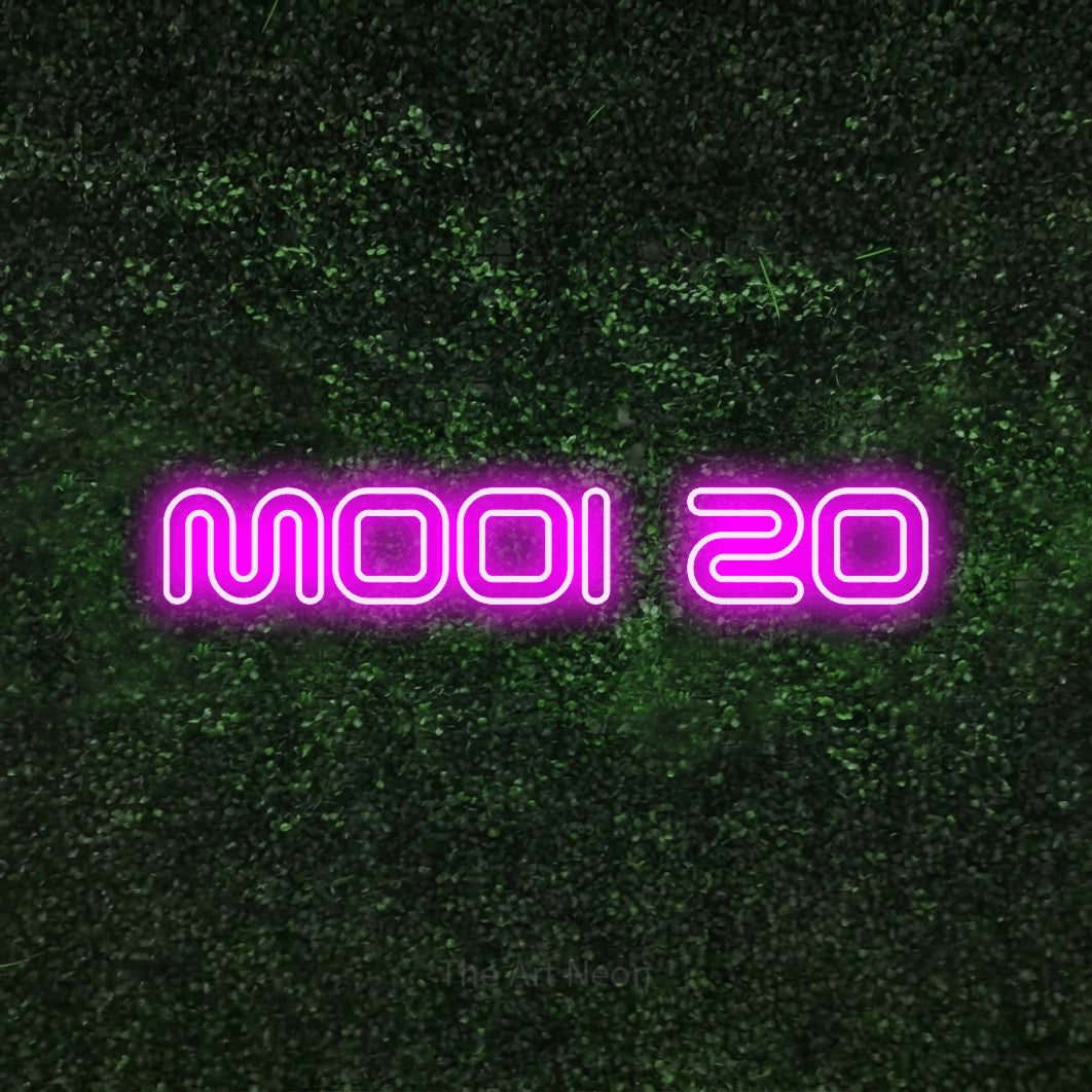 LED neon sign reading “Mooi Zo”, arranged in a single line.