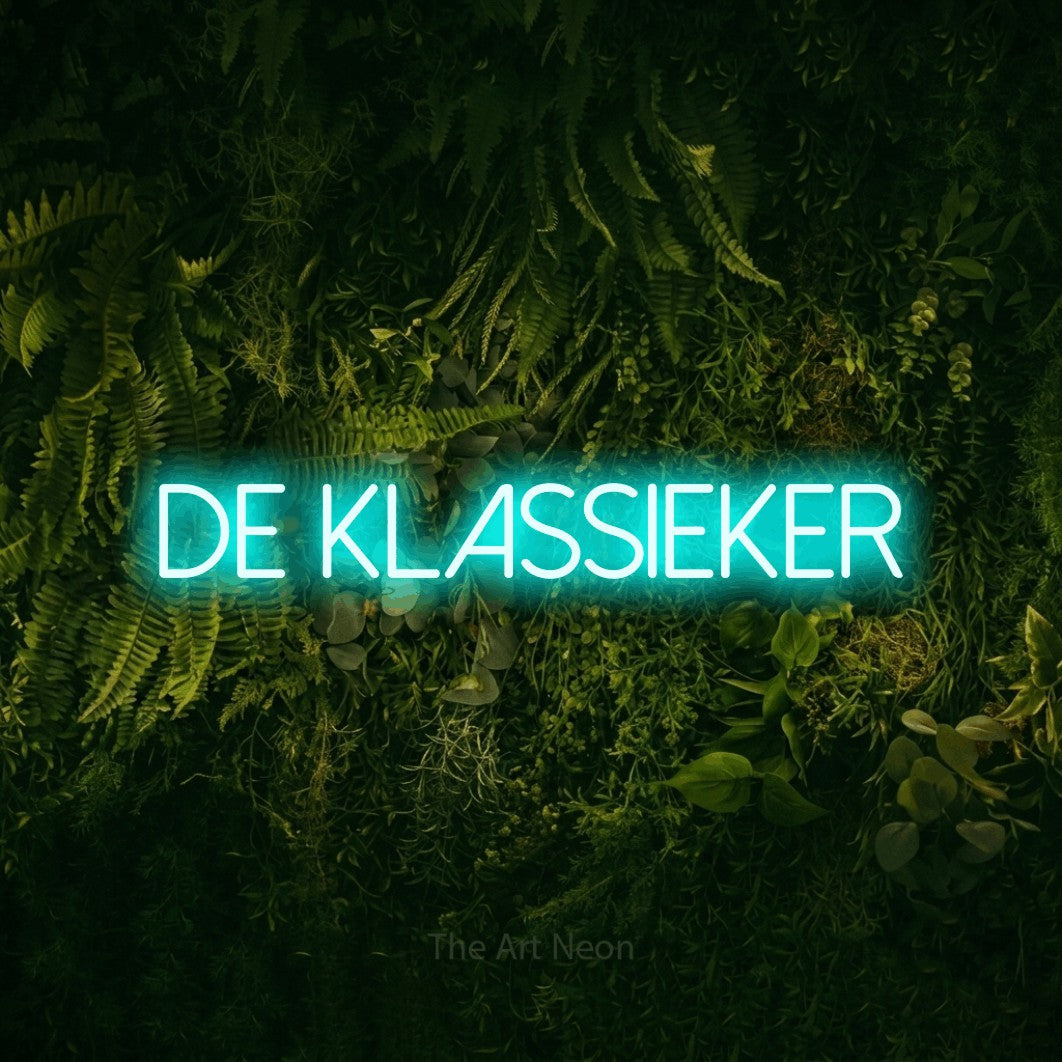 LED neon sign reading “DE KLASSIEKER”, arranged in a single line.