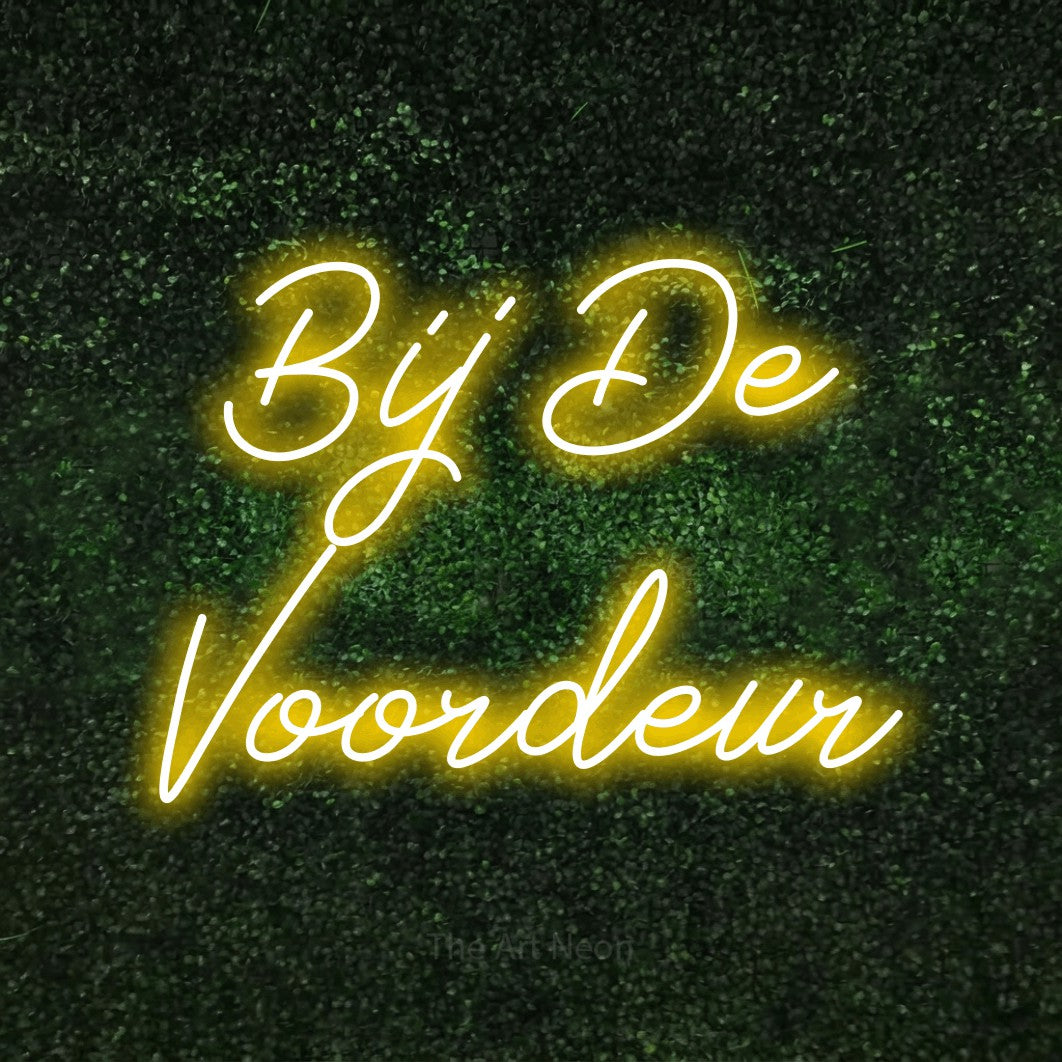 LED neon sign reading “Bij De Voordeur”, arranged in 2 lines.