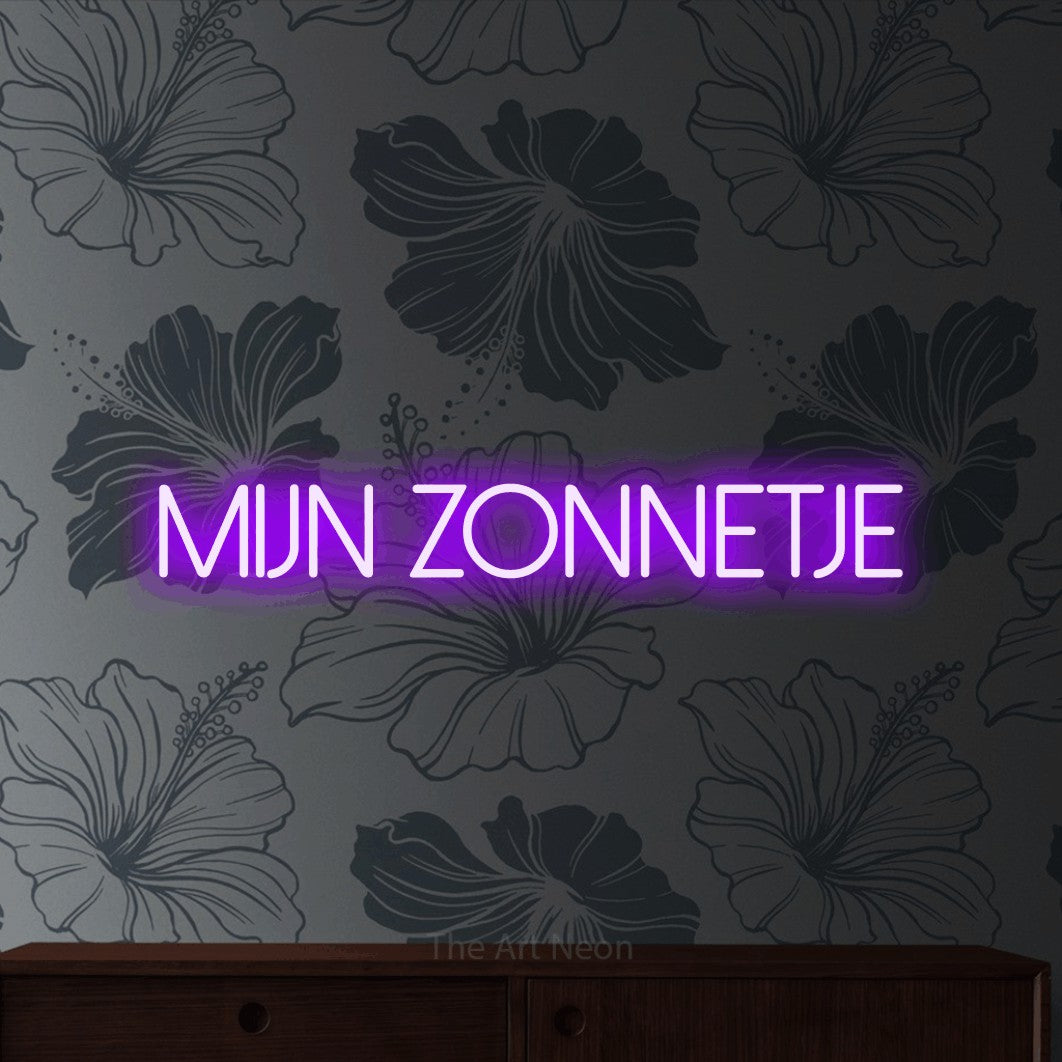 LED neon sign reading “Mijn Zonnetje”, arranged in a single line.