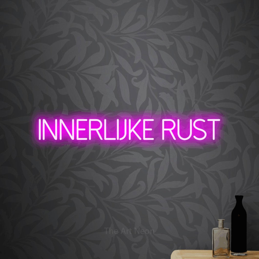LED neon sign reading “Innerlijke Rust”, arranged in a single line.