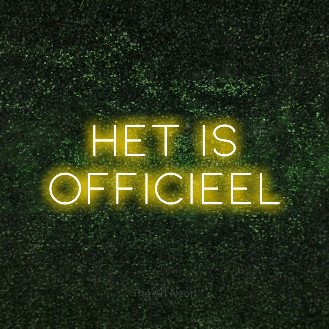 LED neon sign reading “HET IS OFFICIEEL”, arranged in 2 lines.