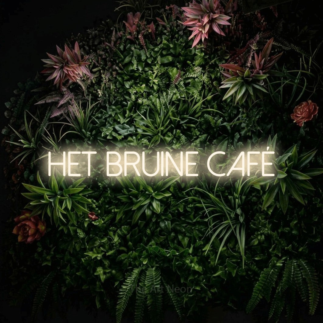 LED neon sign reading “het bruine café”, arranged in a single line.