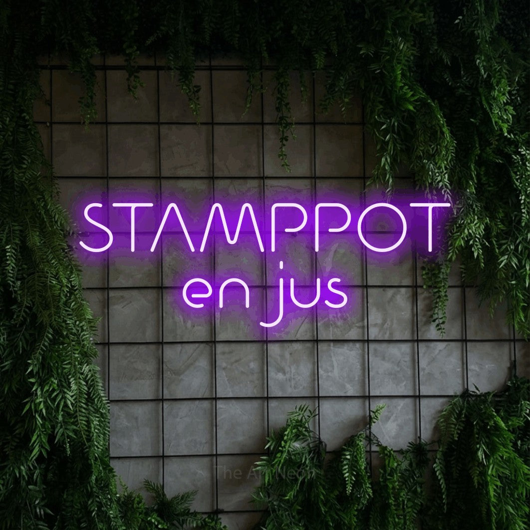 LED neon sign reading “STAMPPOT en jus”, arranged in 2 lines.