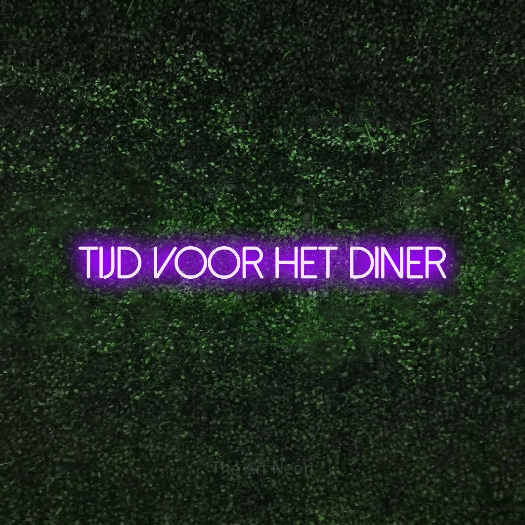 LED neon sign reading “TIJD voor het diner”, arranged in a single line.