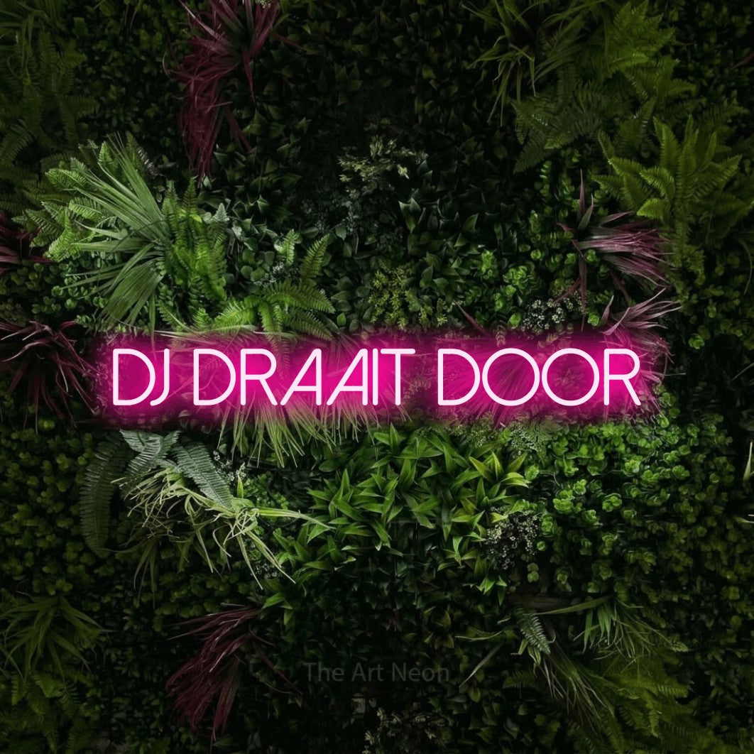 LED neon sign reading “DJ draait door”, arranged in a single line.