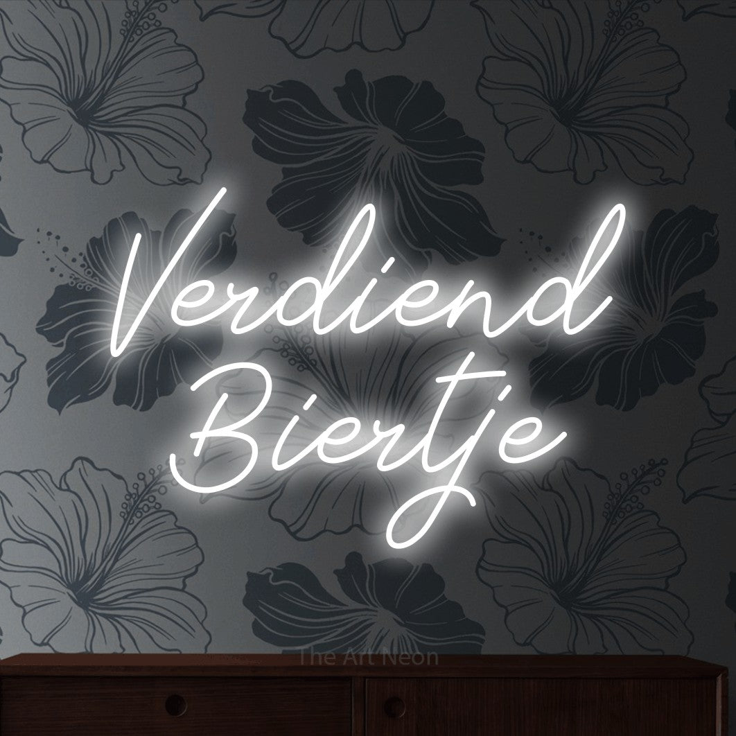 LED neon sign reading “Verdiend Biertje”, arranged in 2 lines.