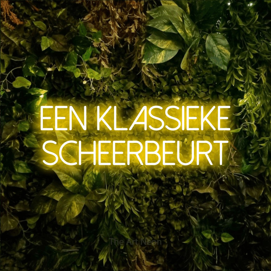 LED neon sign reading “een klassieke scheerbeurt”, arranged in 2 lines.