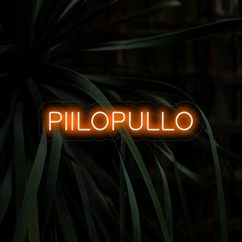 "Pillopullo Neon Sign" is een speelse en unieke toevoeging, perfect voor ruimtes met een speelse en luchtige sfeer. Verlicht met Finse charme en plezier!