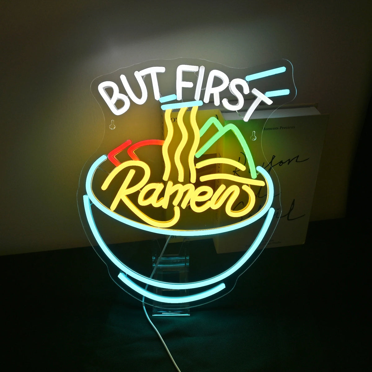 BUT FIRST Ramen – Ramenkom en eetstokjes – LED-neonreclame (5 V USB)