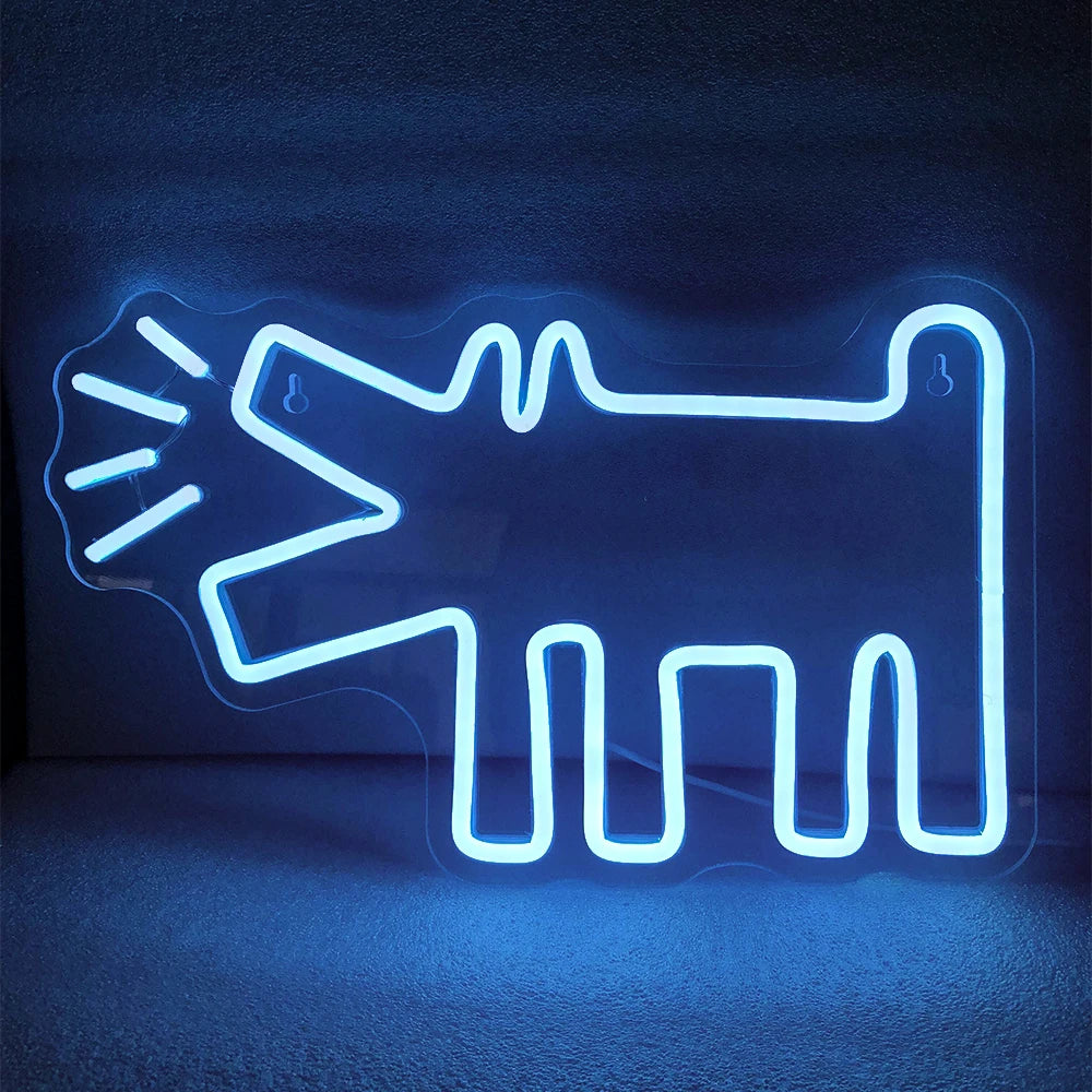 Een levendig LED-neonbord in de vorm van een speelse hond verlicht op een donkere achtergrond.