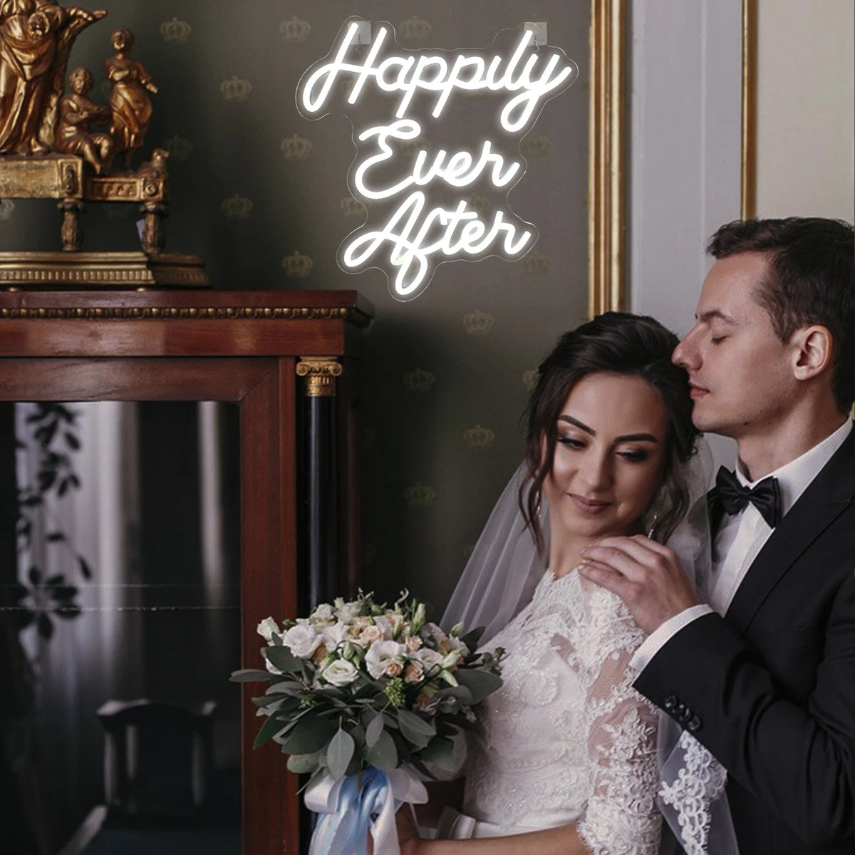 Happily Ever After – Vetgedrukte schrijfletters – LED-neonbord (5 V USB)
